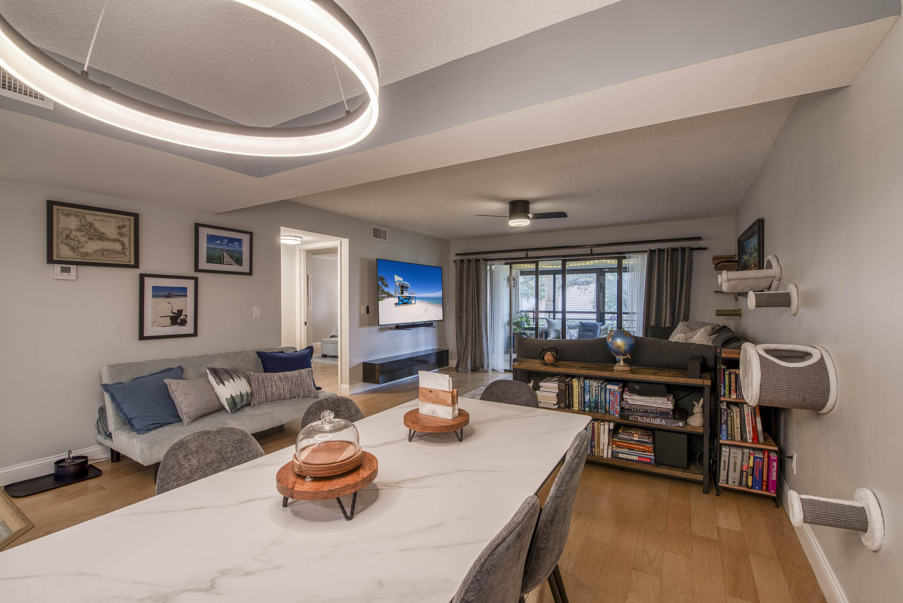 Oak Harbour Condo - Residential