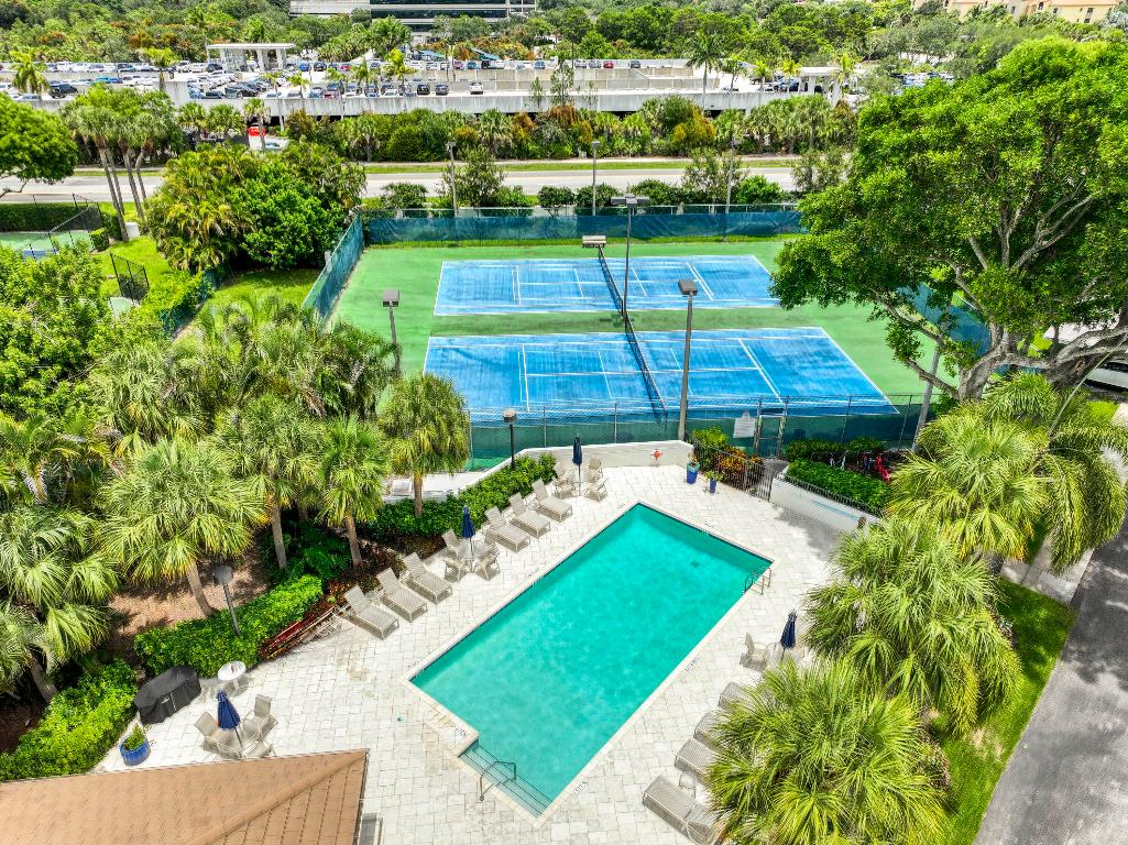 Oak Harbour Condo - Residential