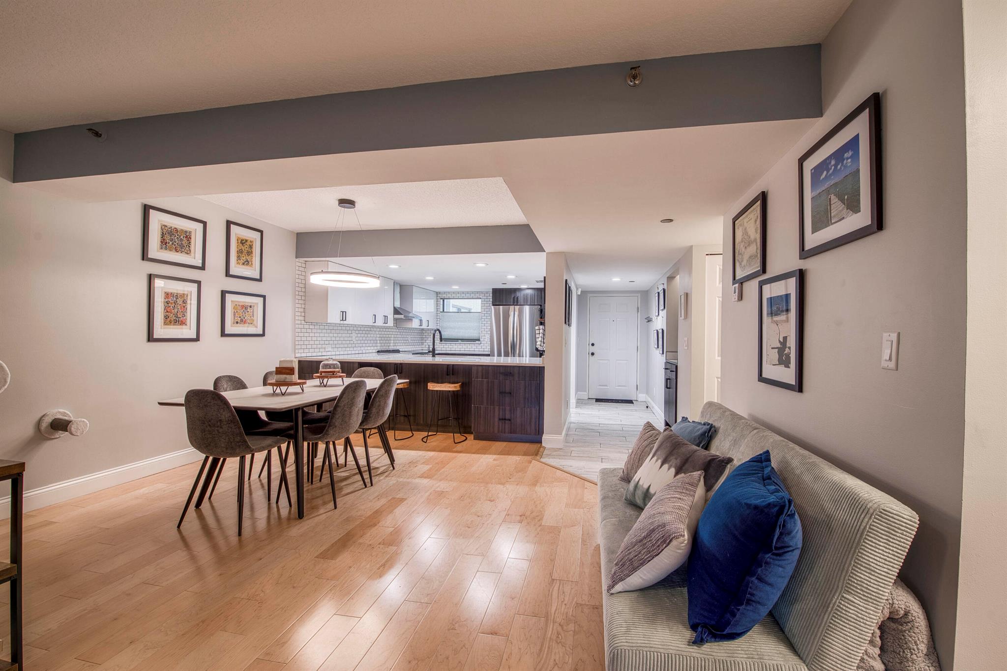 Oak Harbour Condo - Residential