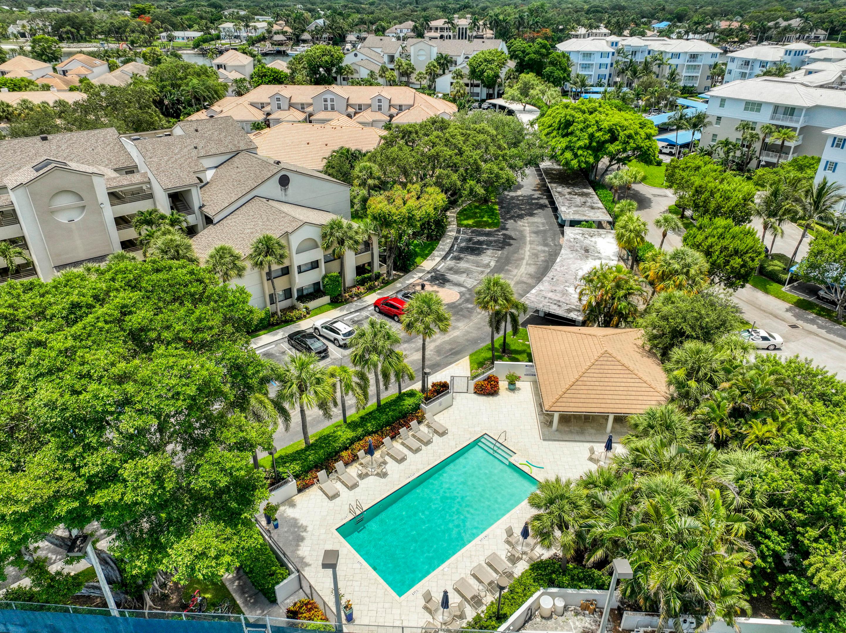 Oak Harbour Condo - Residential