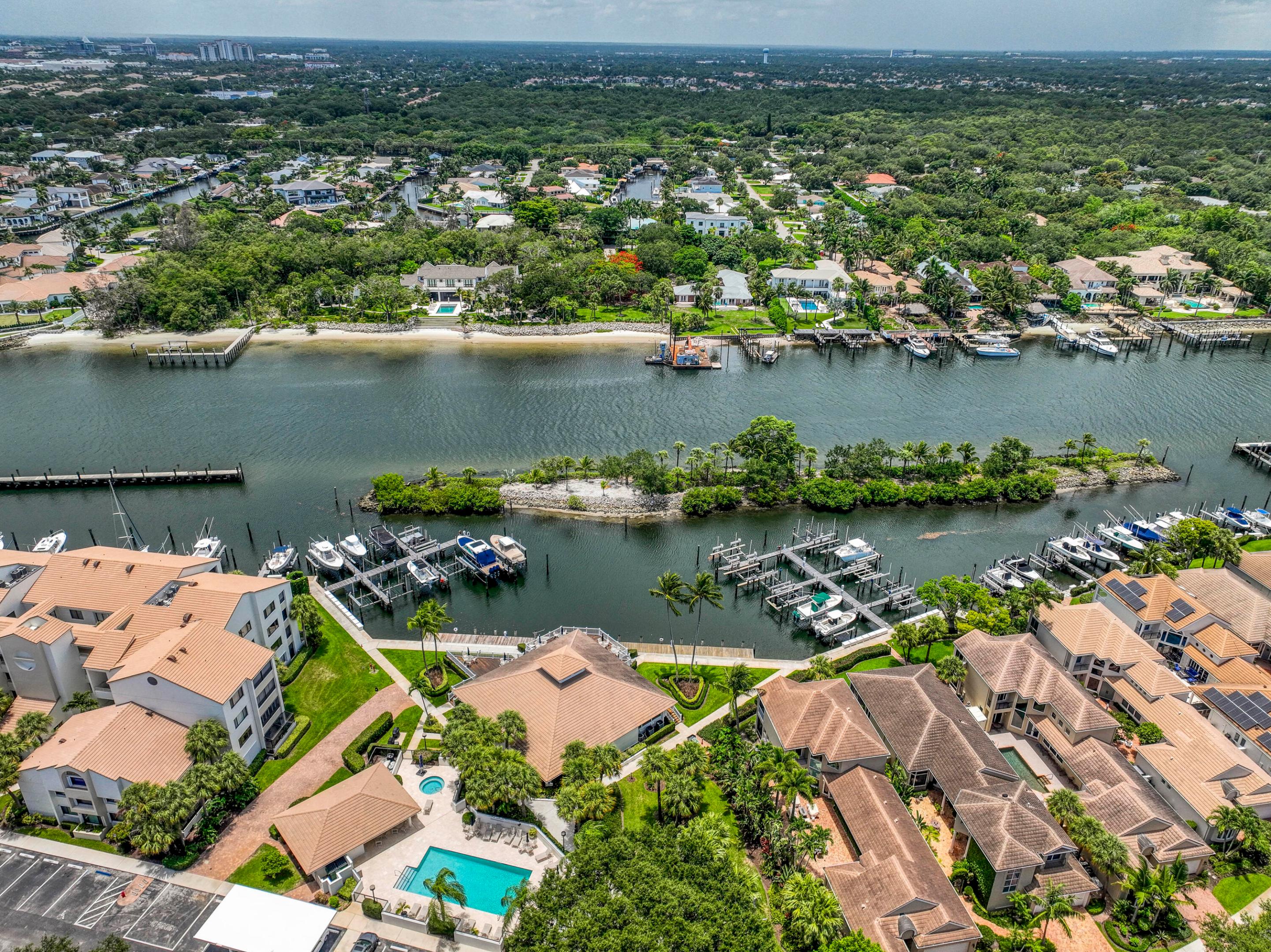 Oak Harbour Condo - Residential