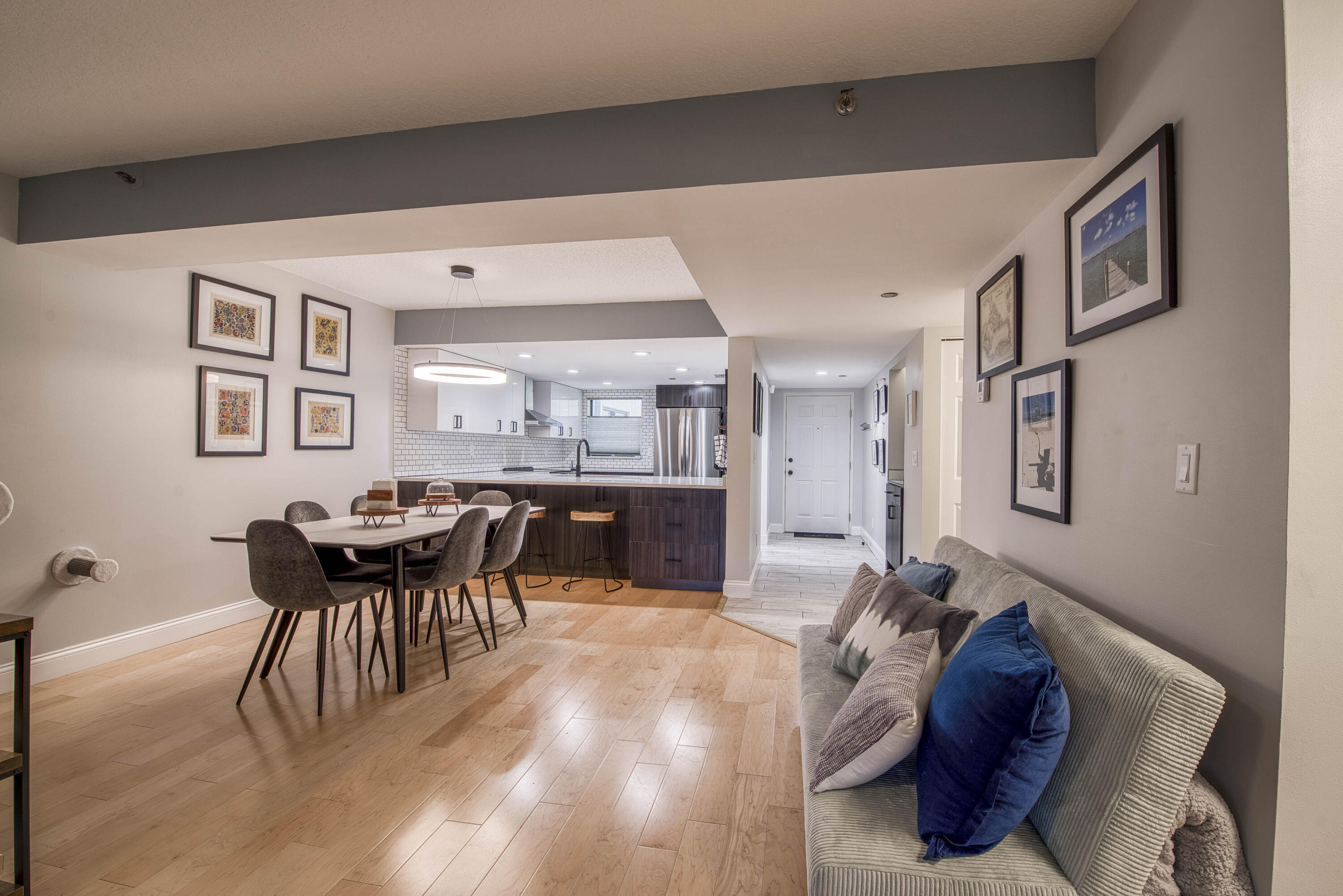 Oak Harbour Condo - Residential