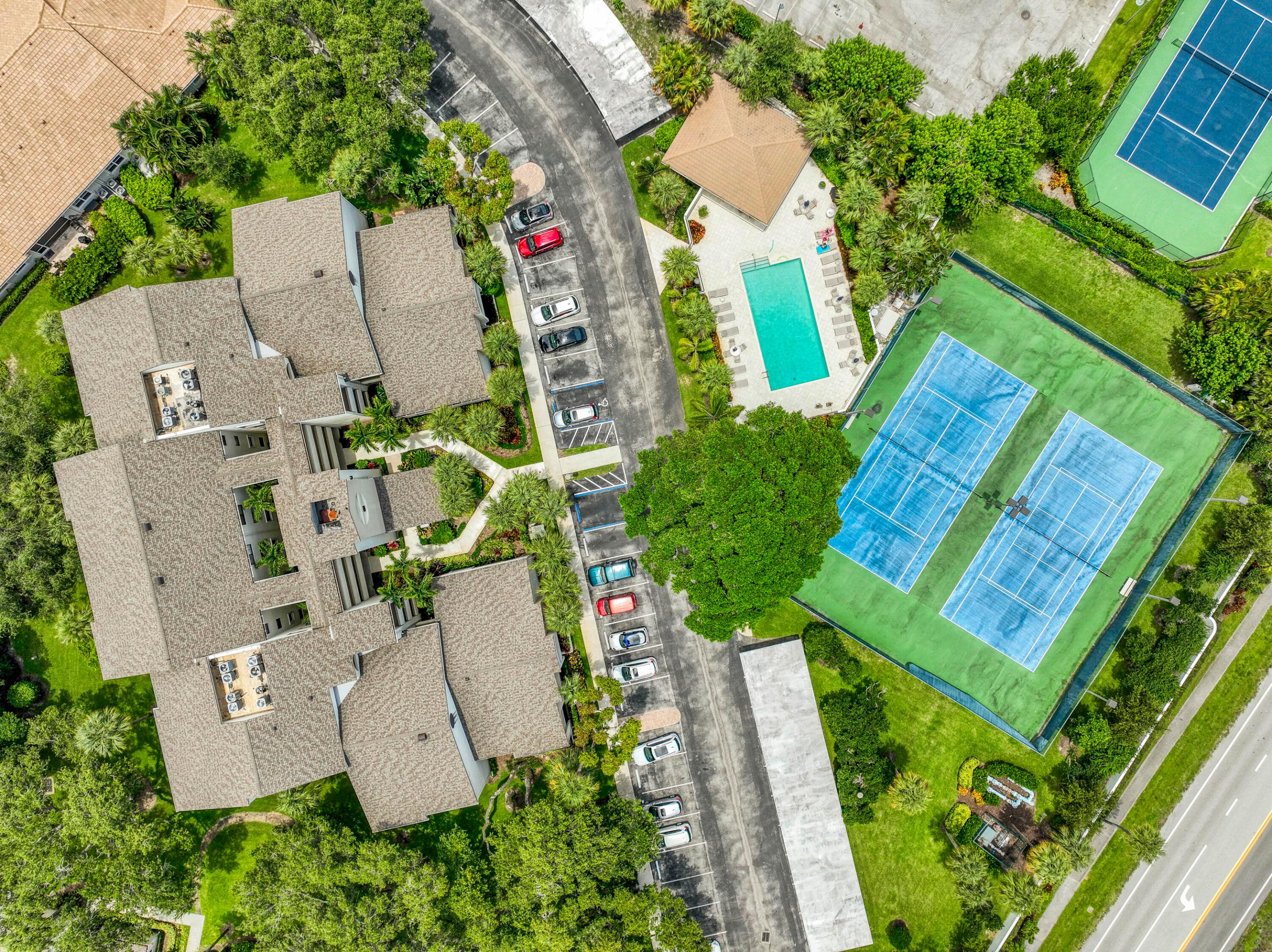 Oak Harbour Condo - Residential