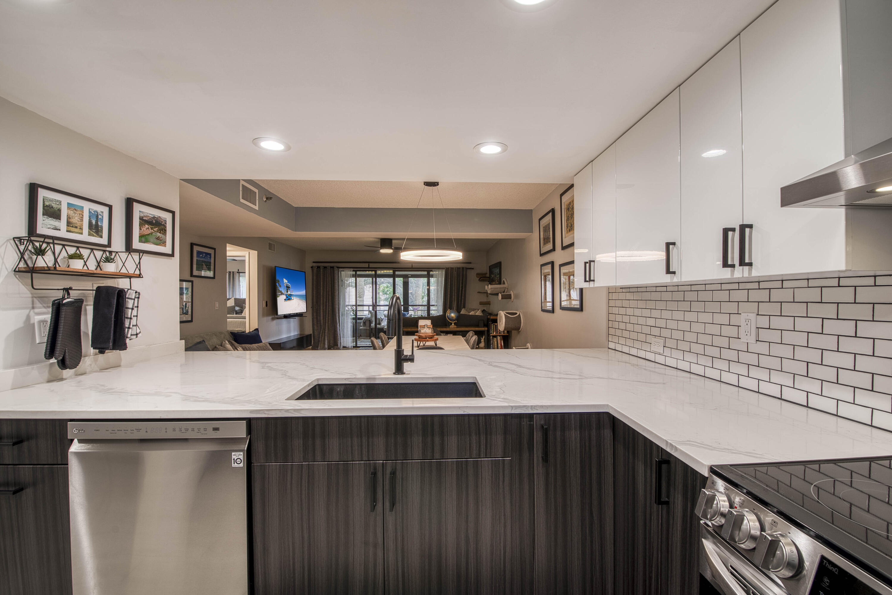 Oak Harbour Condo - Residential