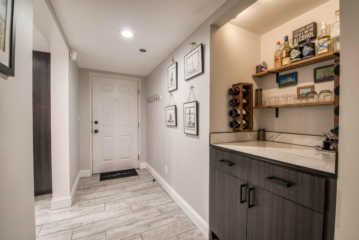 Oak Harbour Condo - Residential