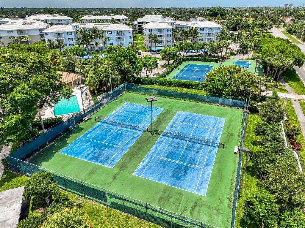 Oak Harbour Condo - Residential