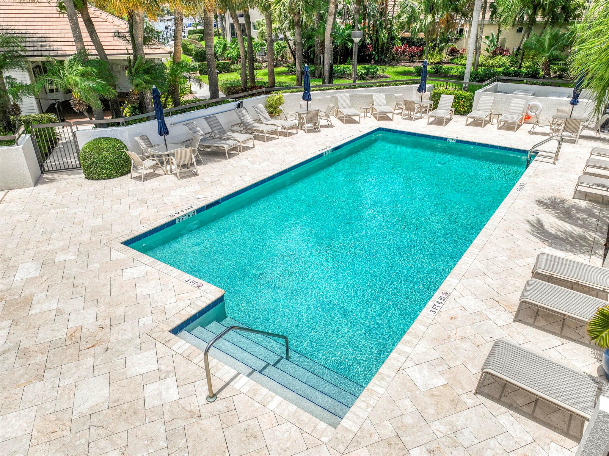 Oak Harbour Condo - Residential