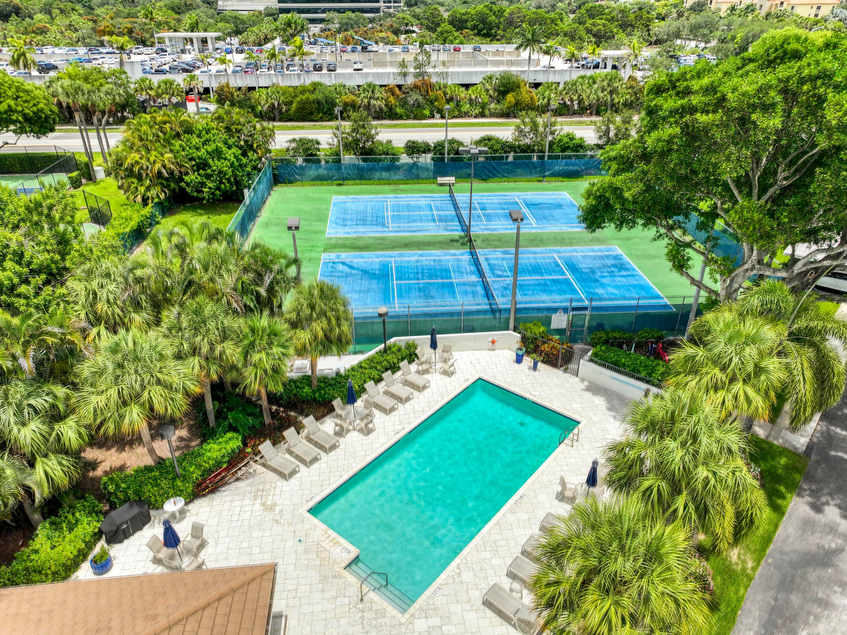 Oak Harbour Condo - Residential