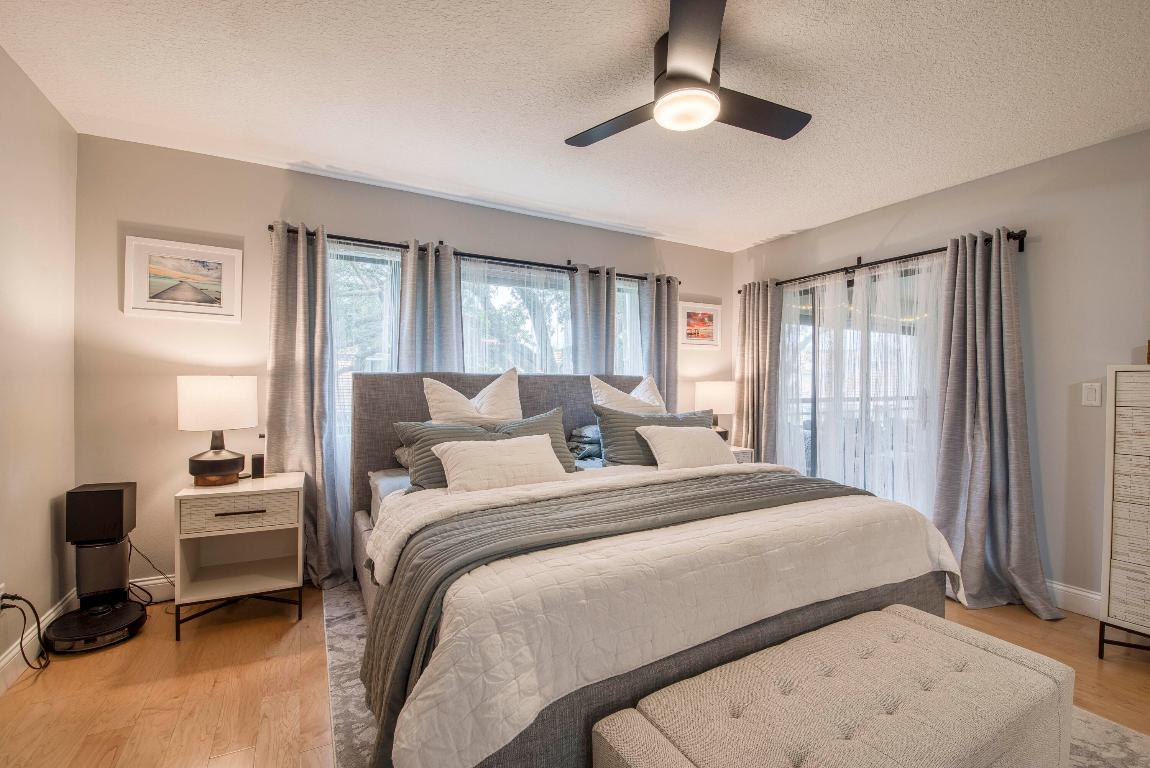 Oak Harbour Condo - Residential