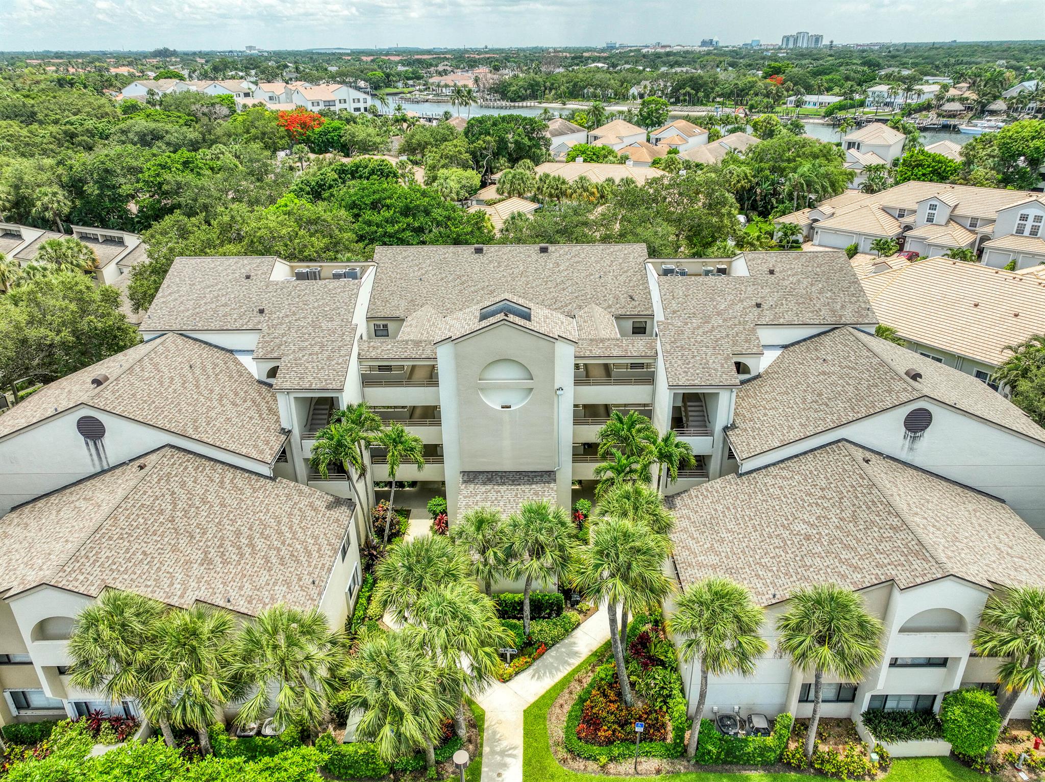 Oak Harbour Condo - Residential