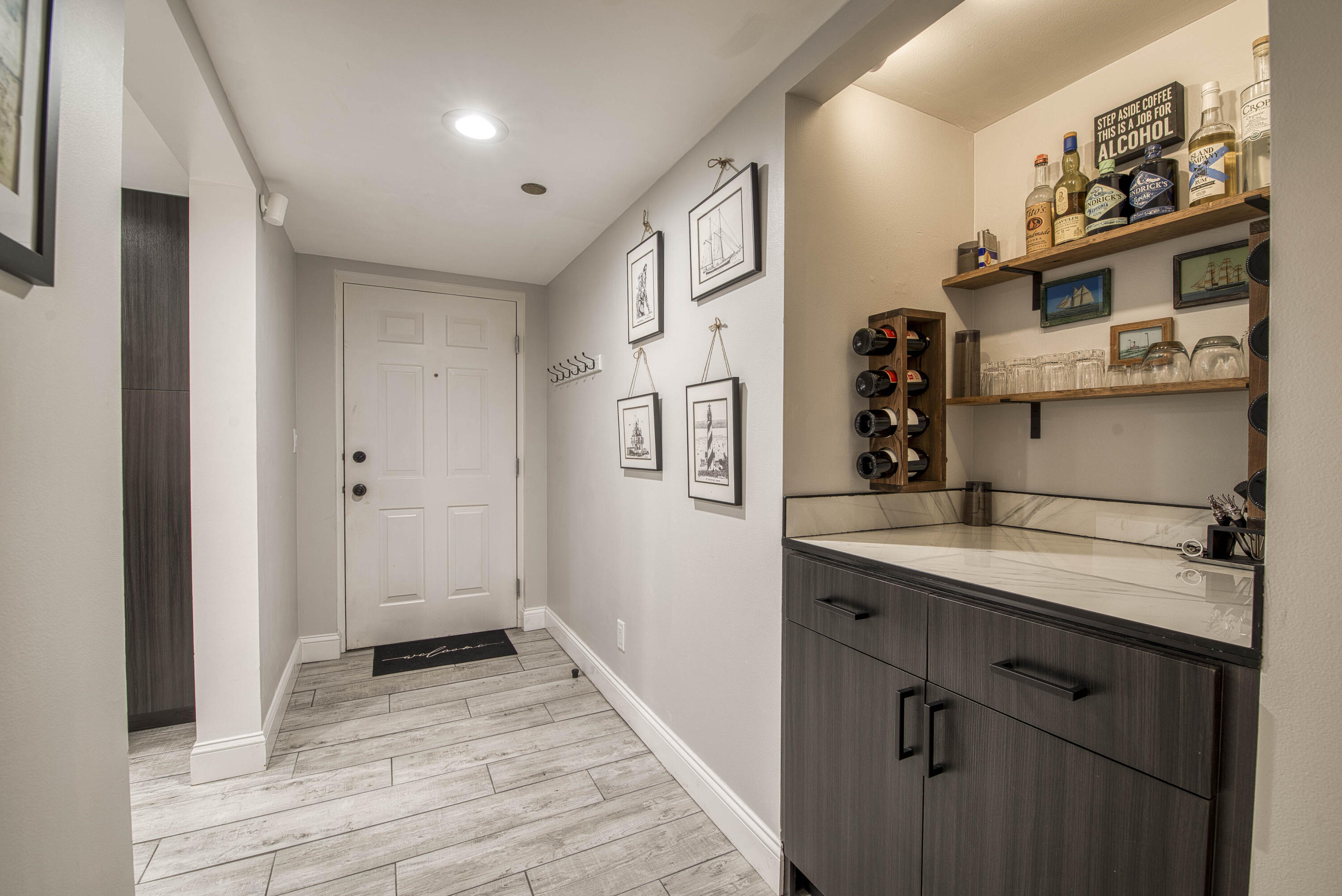 Oak Harbour Condo - Residential