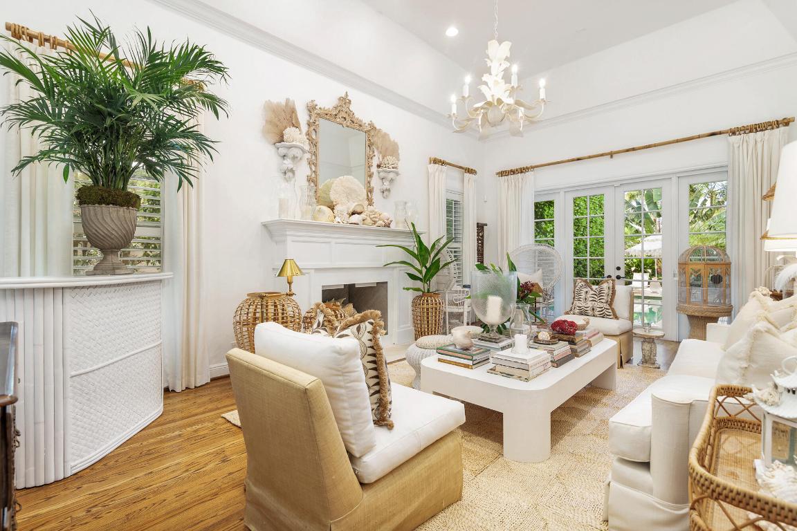 EDGEWATER - Residential