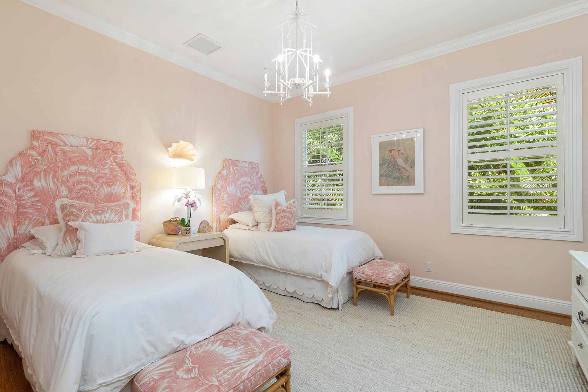 EDGEWATER - Residential