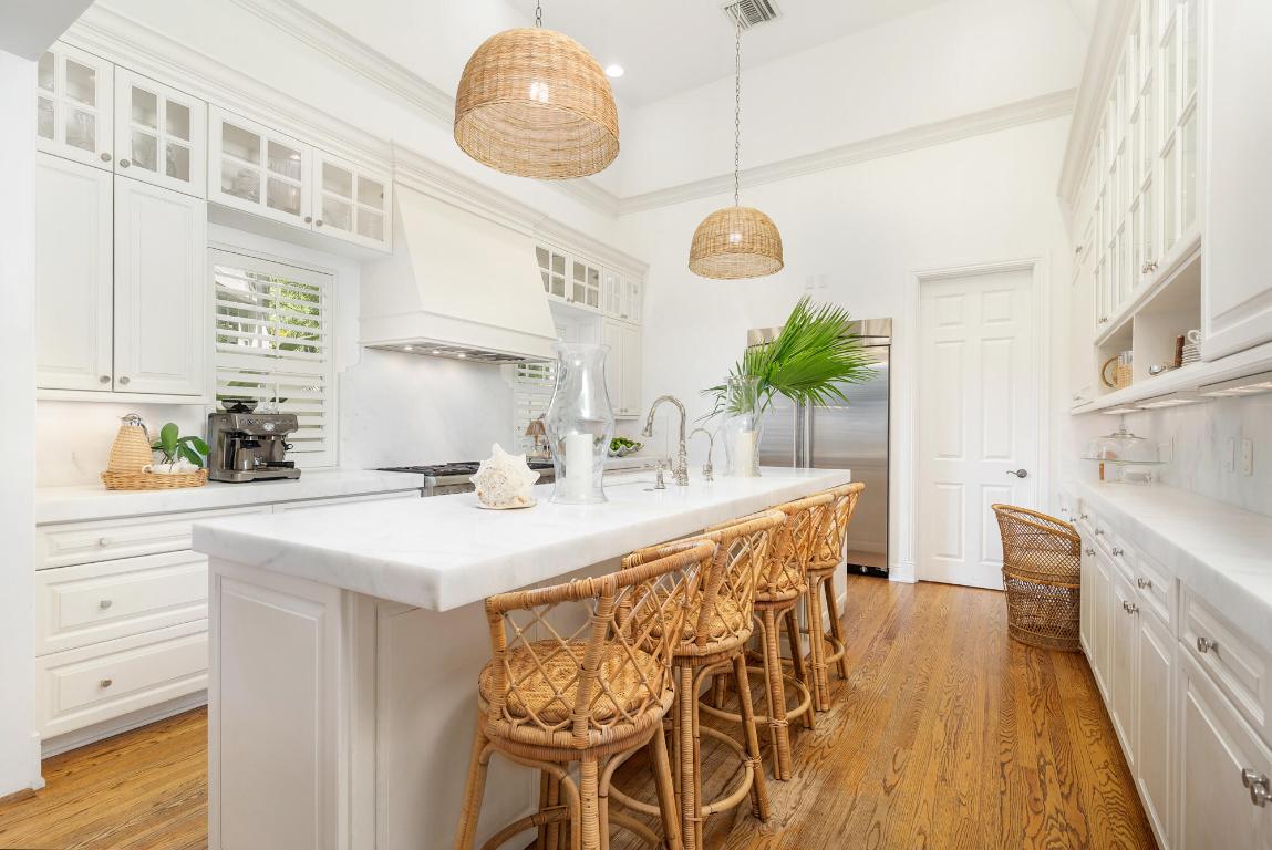 EDGEWATER - Residential