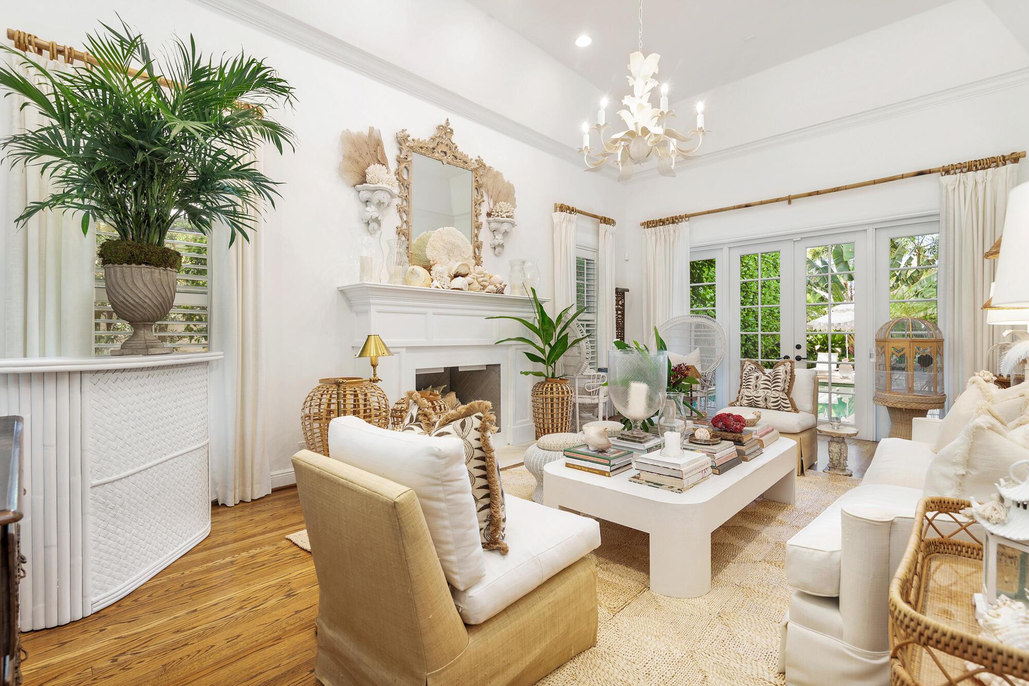 EDGEWATER - Residential