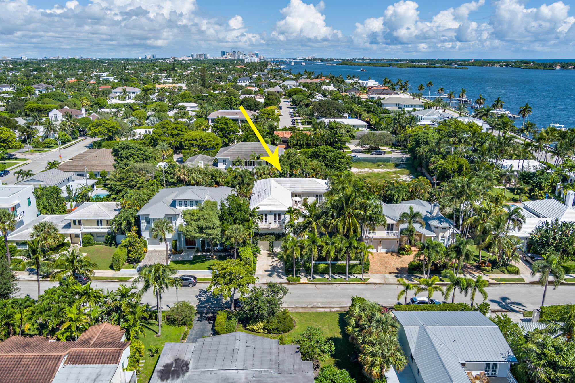 EDGEWATER - Residential