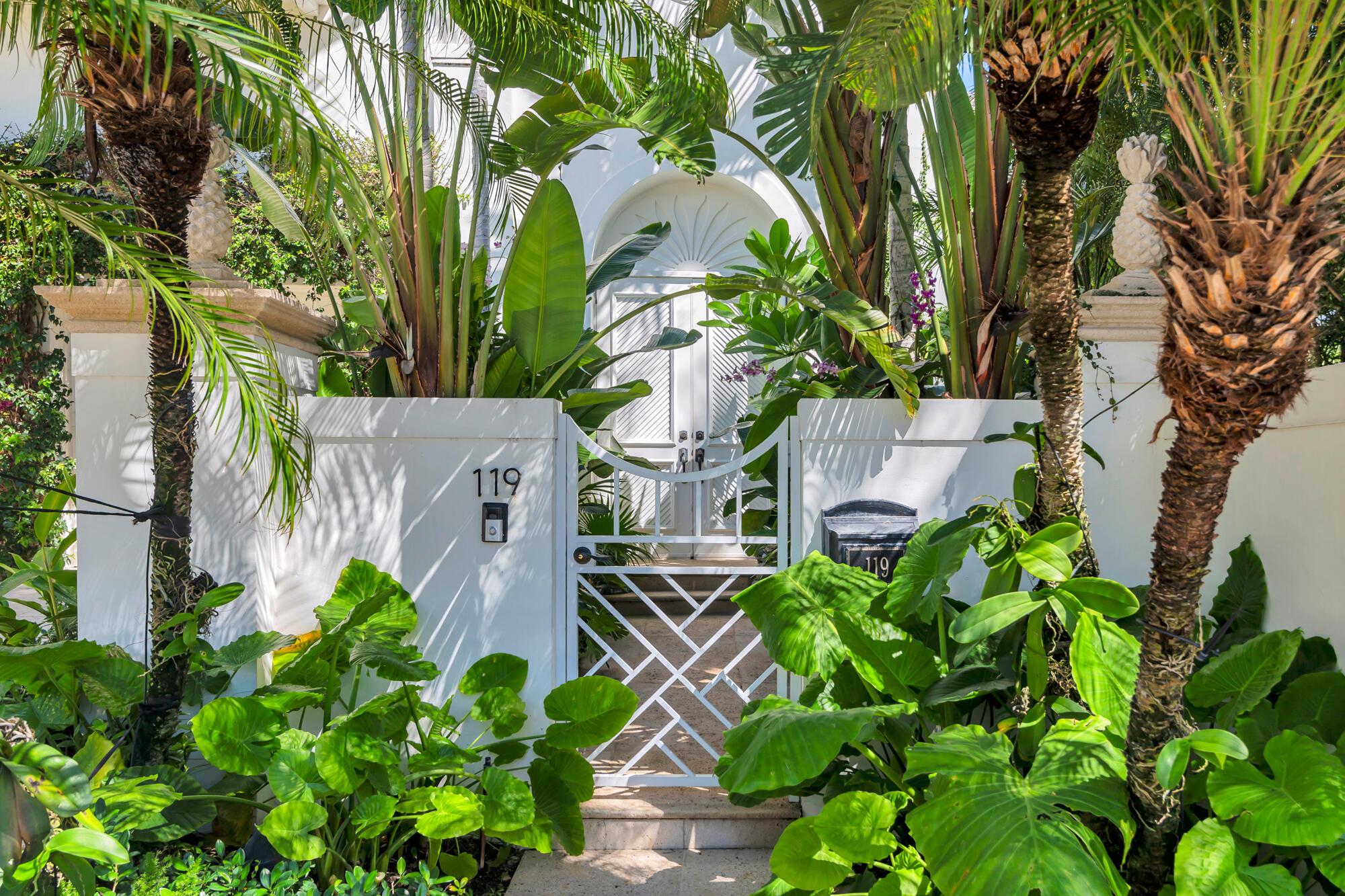 EDGEWATER - Residential