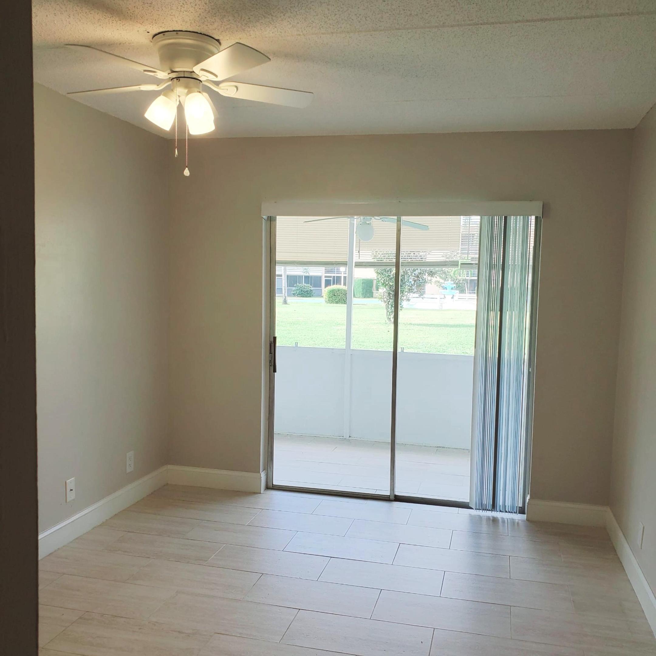 VILLAGE GREEN BUCKINGHAM COND - Residential