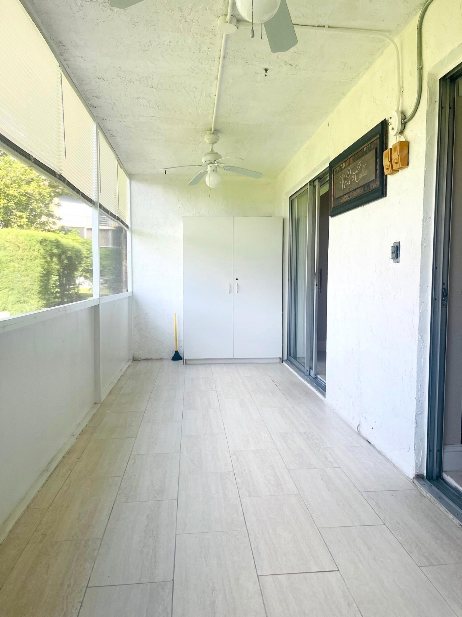 VILLAGE GREEN BUCKINGHAM COND - Residential