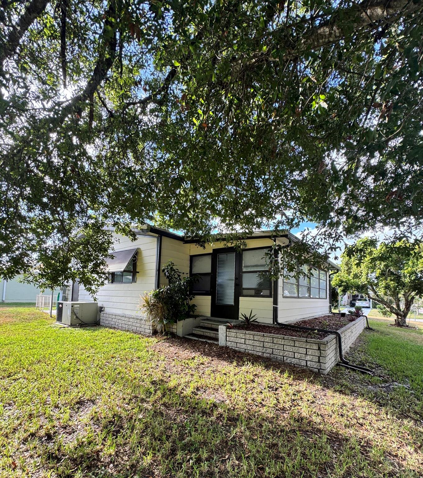 Spanish Lakes Country Clu - Residential