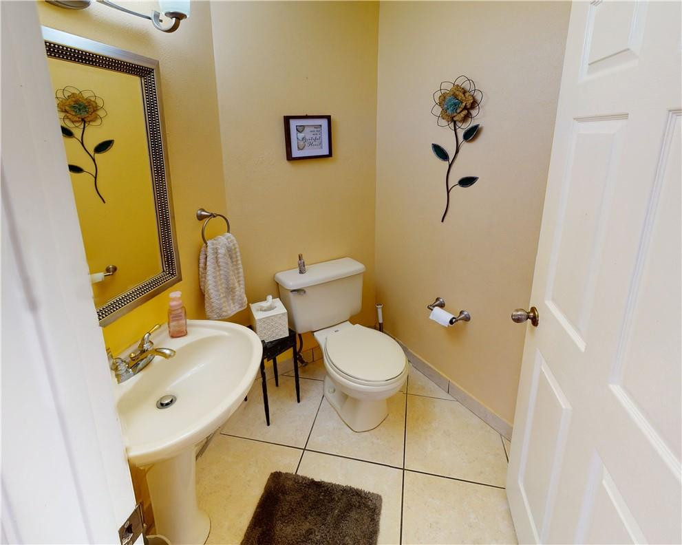 Coconut Point 164-27 B - Residential