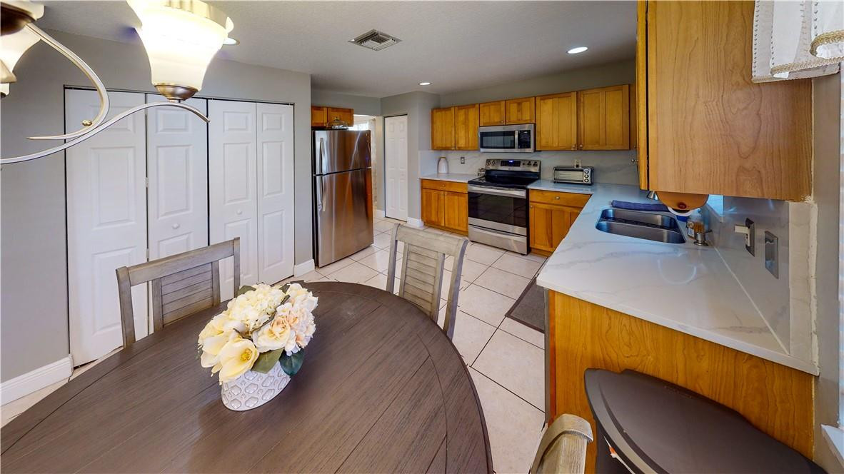Coconut Point 164-27 B - Residential