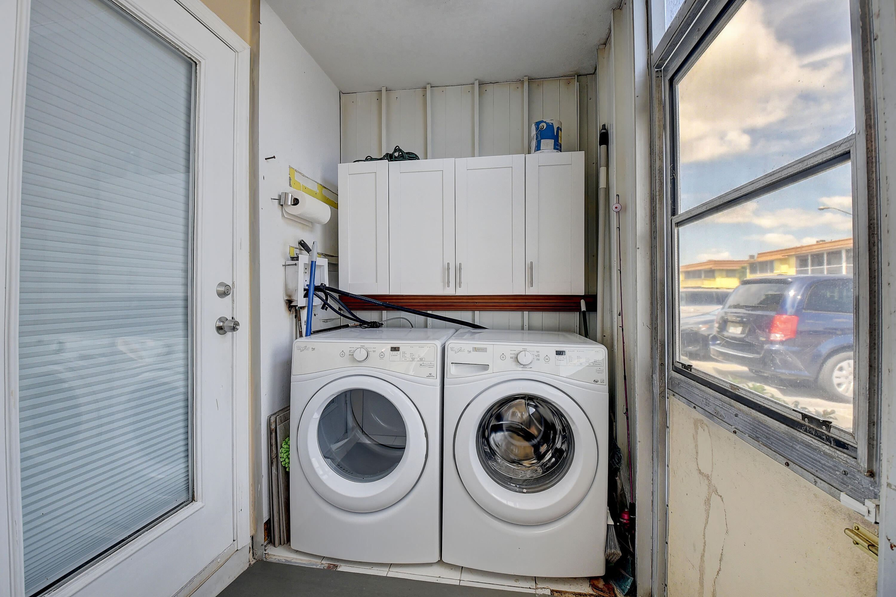 KINGS POINT SAXONY CONDOS - Residential