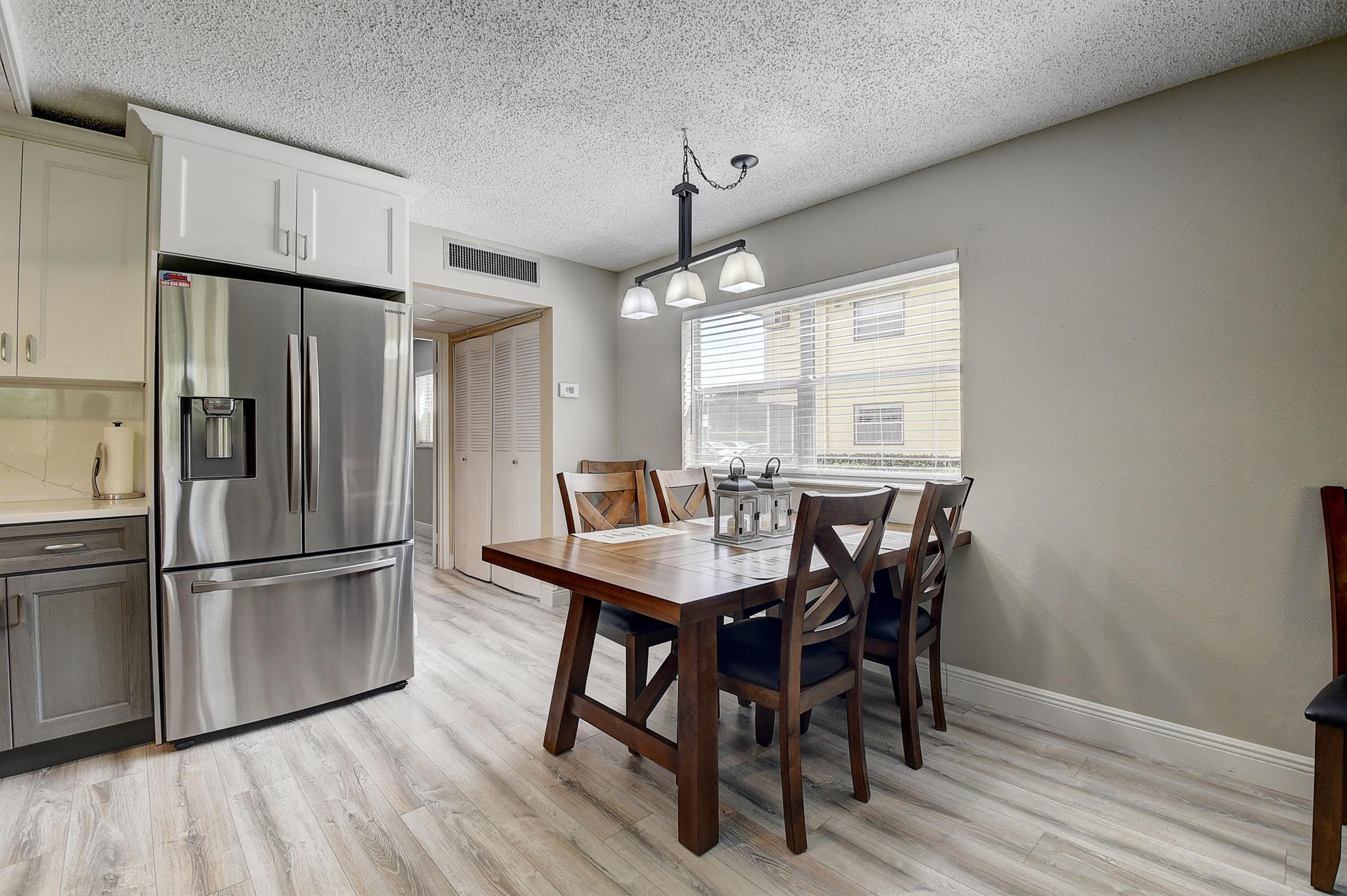 KINGS POINT SAXONY CONDOS - Residential