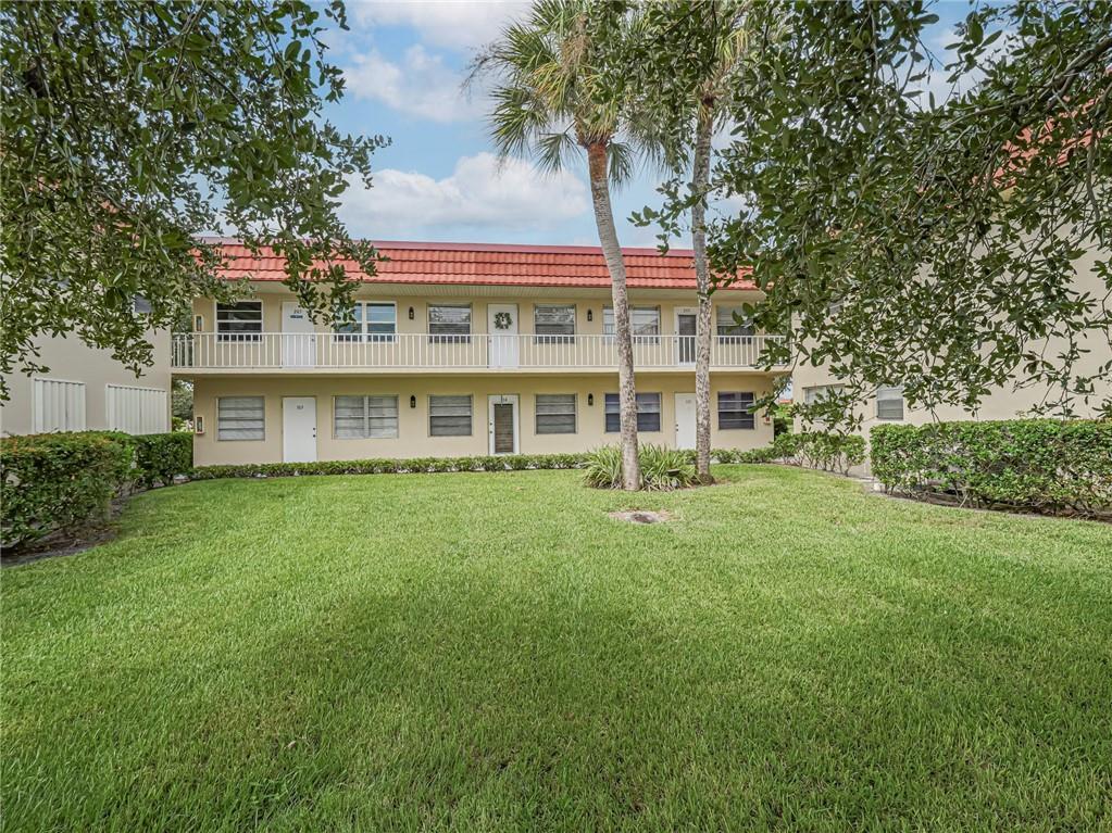 VISTA ROYALE PHASE IV BLDGS 83-111 - Residential