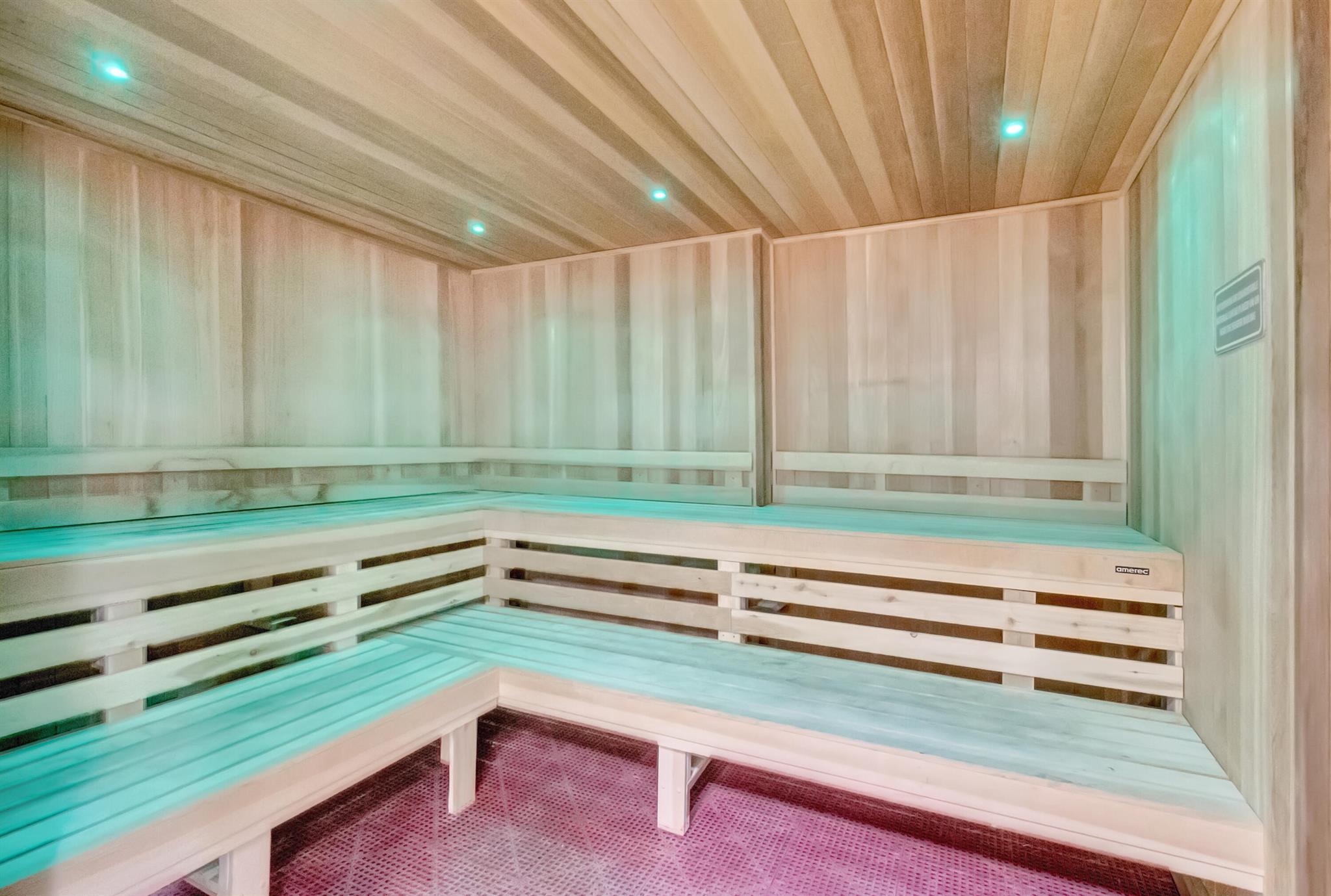 HUNTINGTON POINTE - Residential