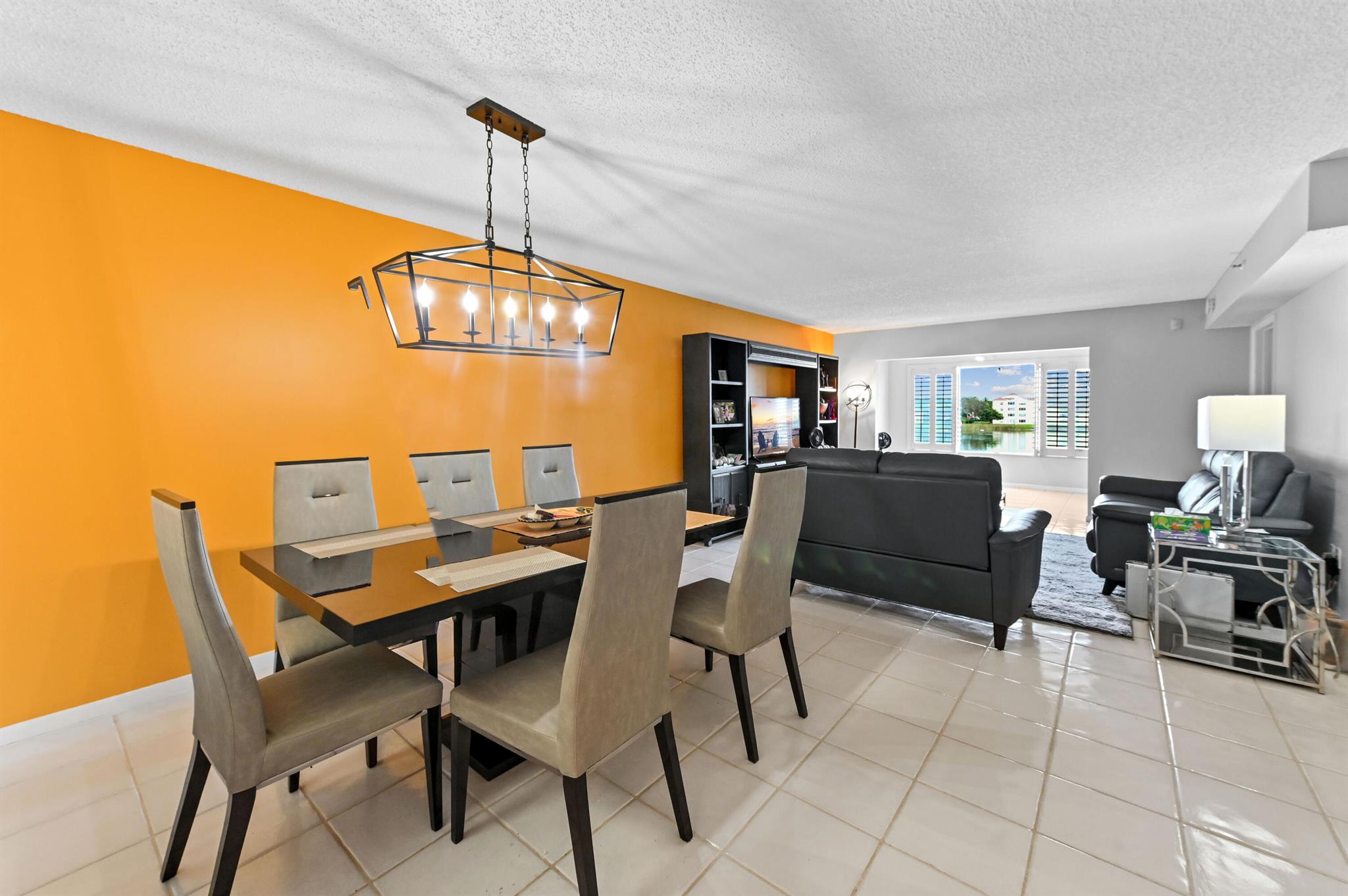 HUNTINGTON POINTE - Residential