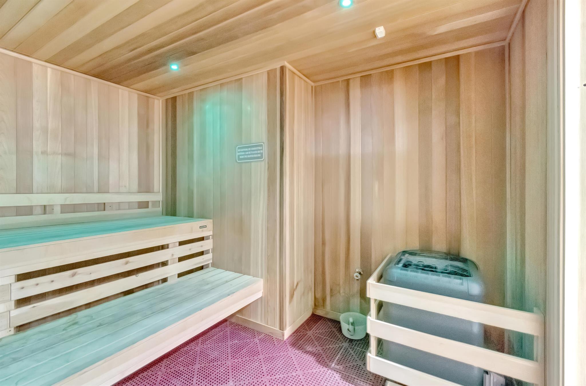 HUNTINGTON POINTE - Residential