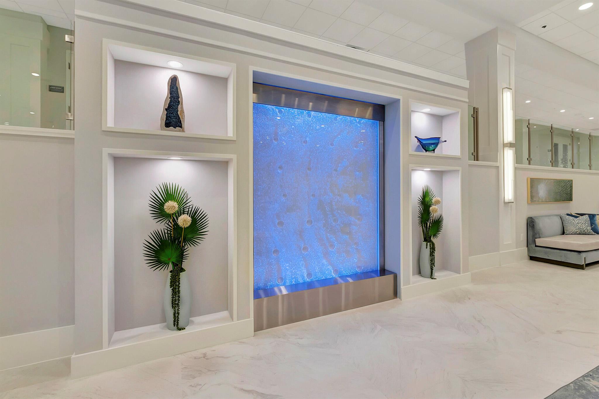 HUNTINGTON POINTE - Residential