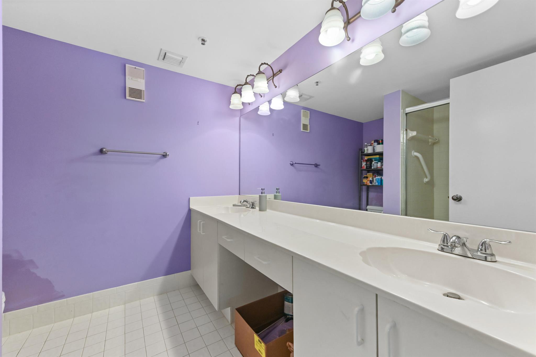 HUNTINGTON POINTE - Residential