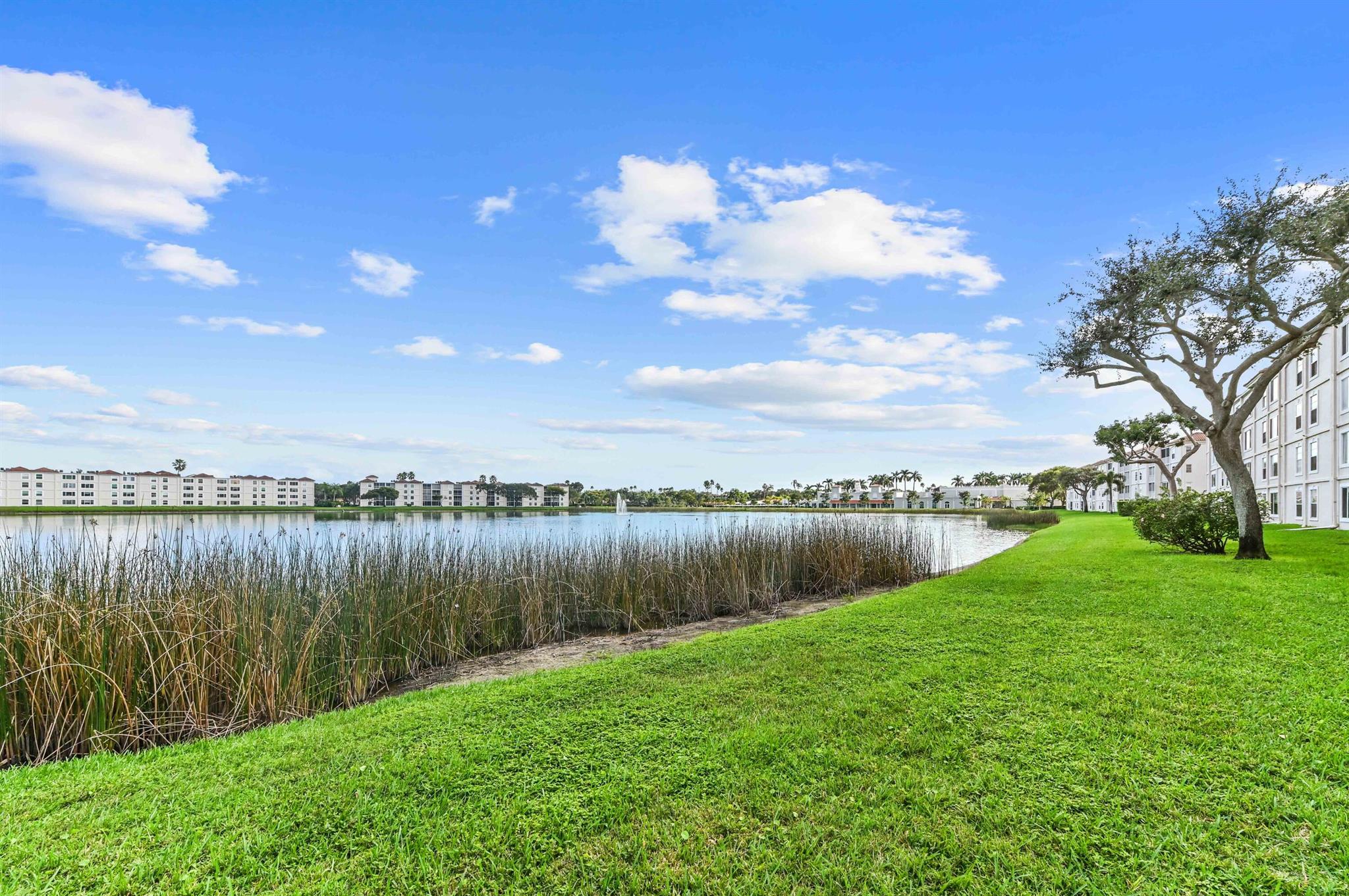 HUNTINGTON POINTE - Residential