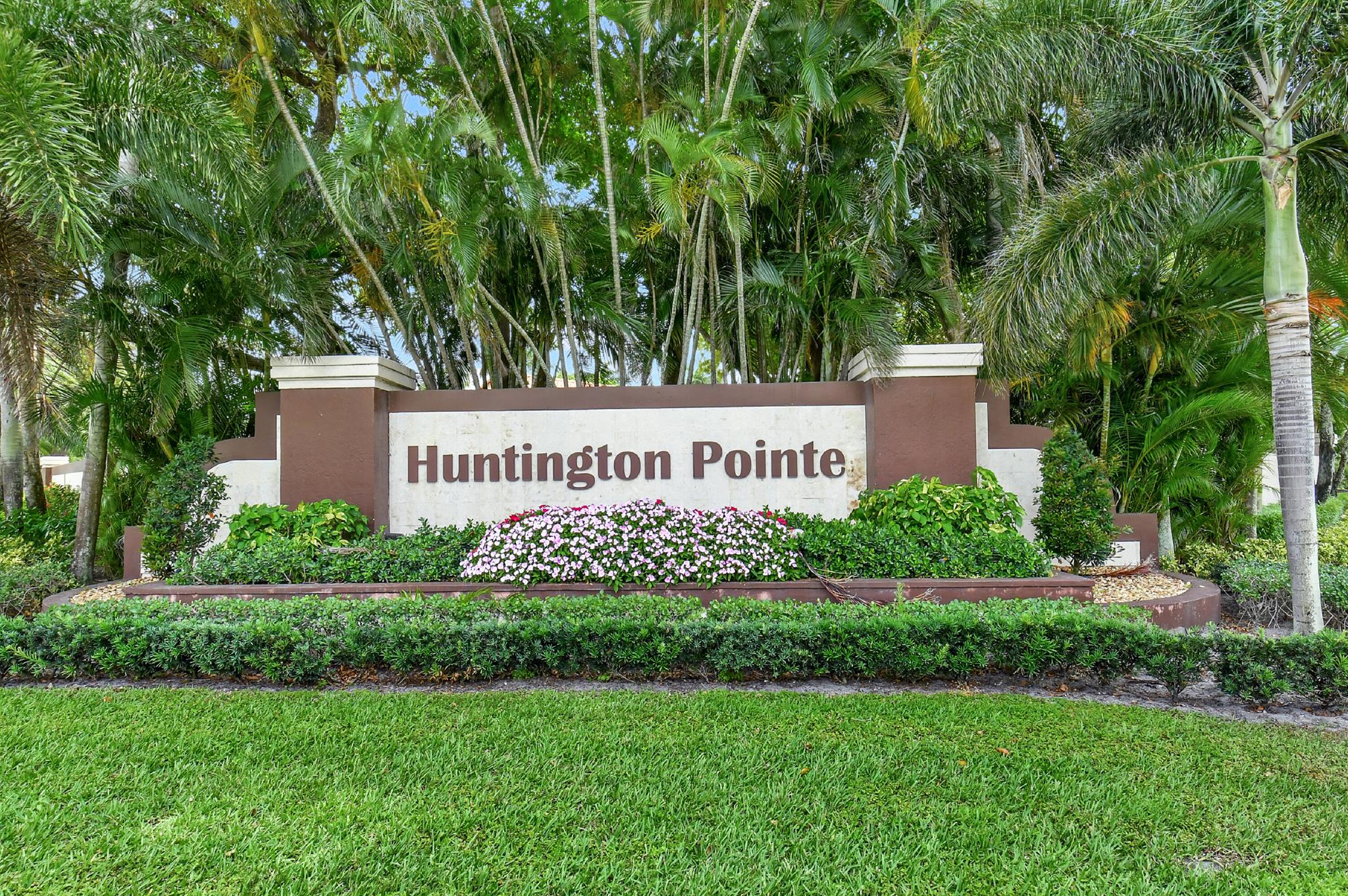 HUNTINGTON POINTE - Residential