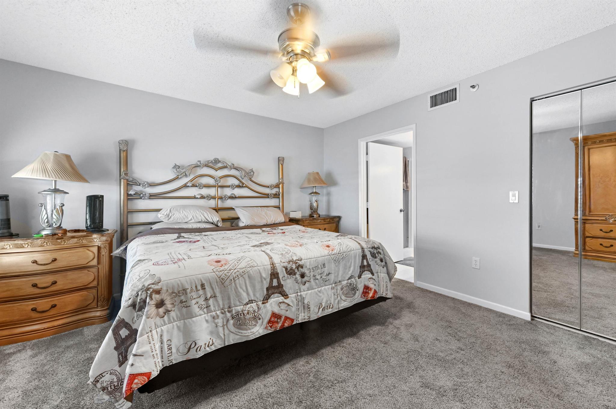 HUNTINGTON POINTE - Residential