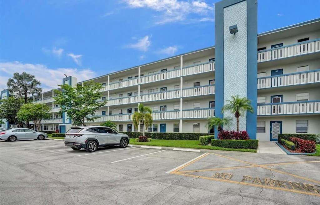 Photo of 3004 Lincoln A, Boca Raton, FL 33434 (MLS # B26067477)