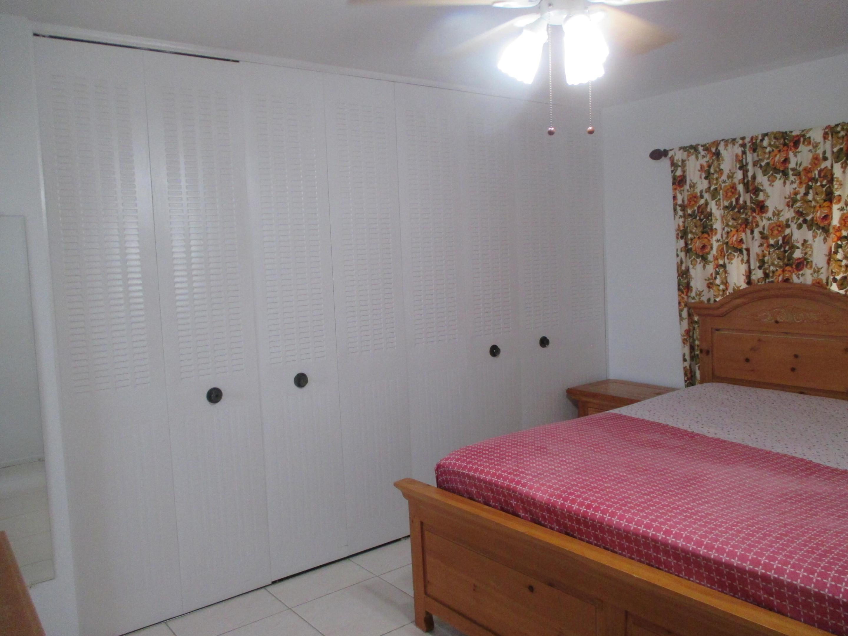 CRESTHAVEN VILLAS - Residential Lease