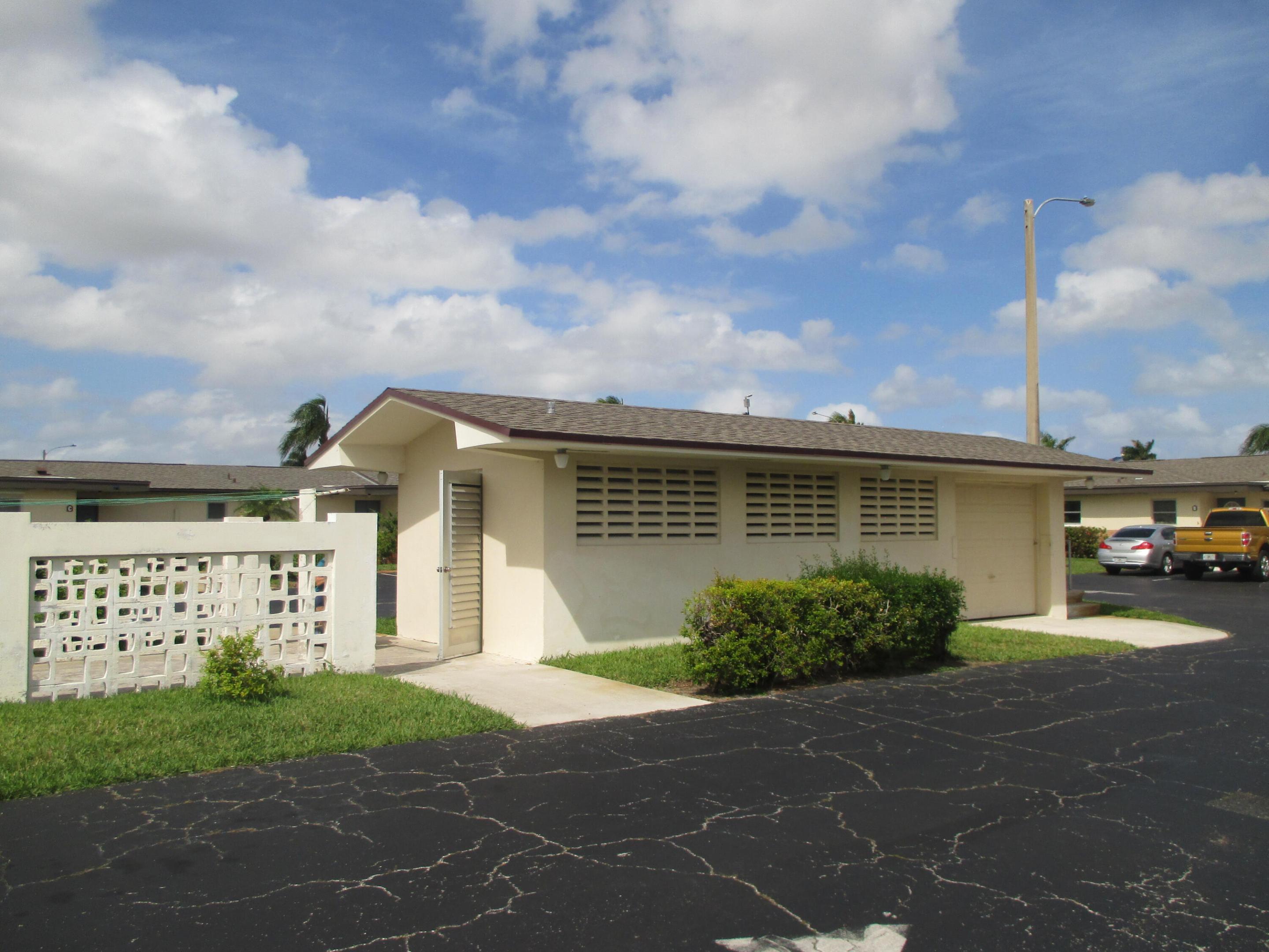 CRESTHAVEN VILLAS - Residential Lease