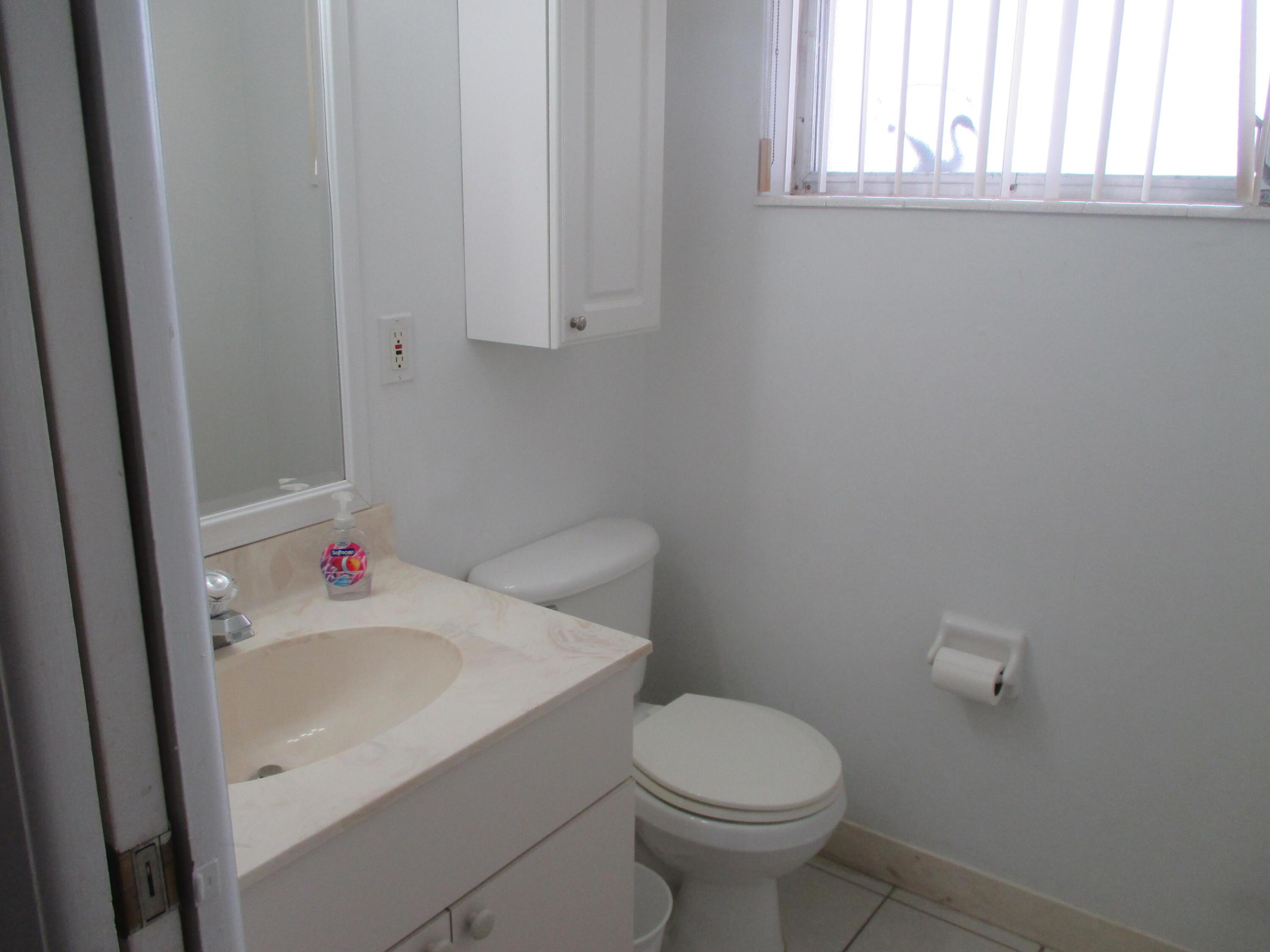 CRESTHAVEN VILLAS - Residential Lease