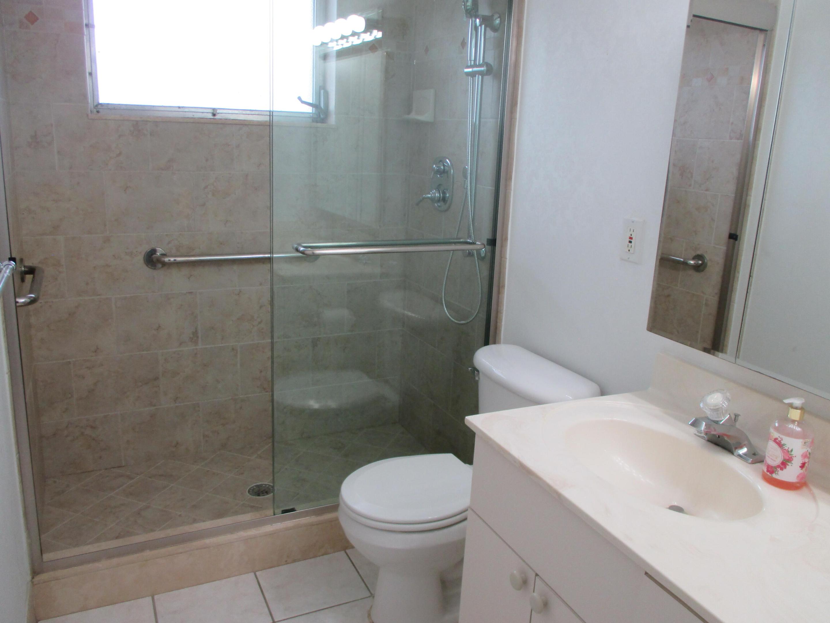 CRESTHAVEN VILLAS - Residential Lease