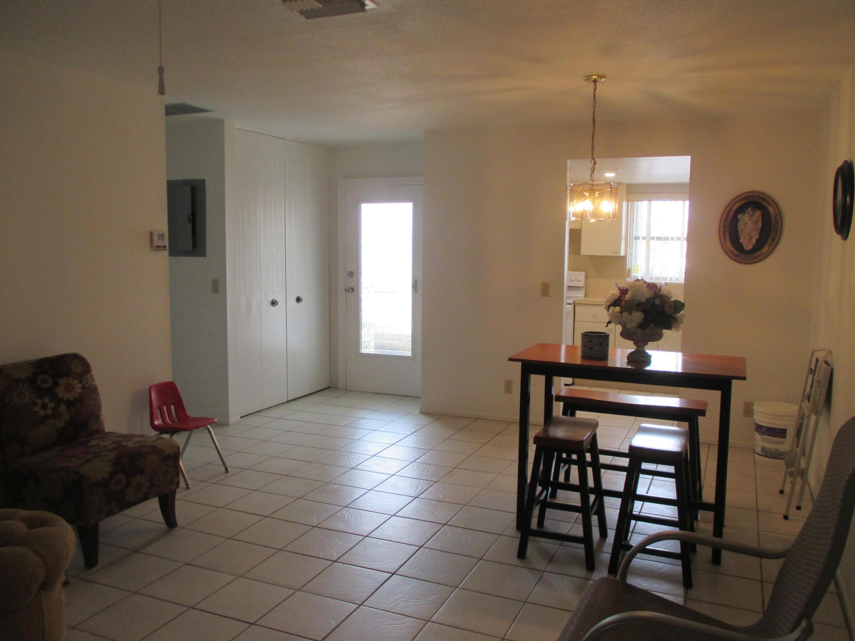 CRESTHAVEN VILLAS - Residential Lease