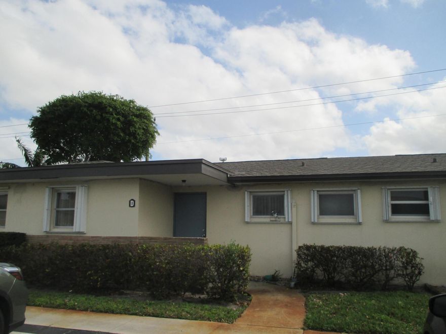 This is a 1 Bedroom 1.5 bath Villa in desirable Cresthaven just south of Forest Hill Blvd off Cresthaven Dr.  City bus runs along Cresthaven Blovd if public transportation is needed.  A 55+ active community.  Short walk to Ashley Clubhouse with gym, craft rm, library, billiards rm & Pool.  All tile floors. Enclosed Patio and accordion shutters for hurricane protection.