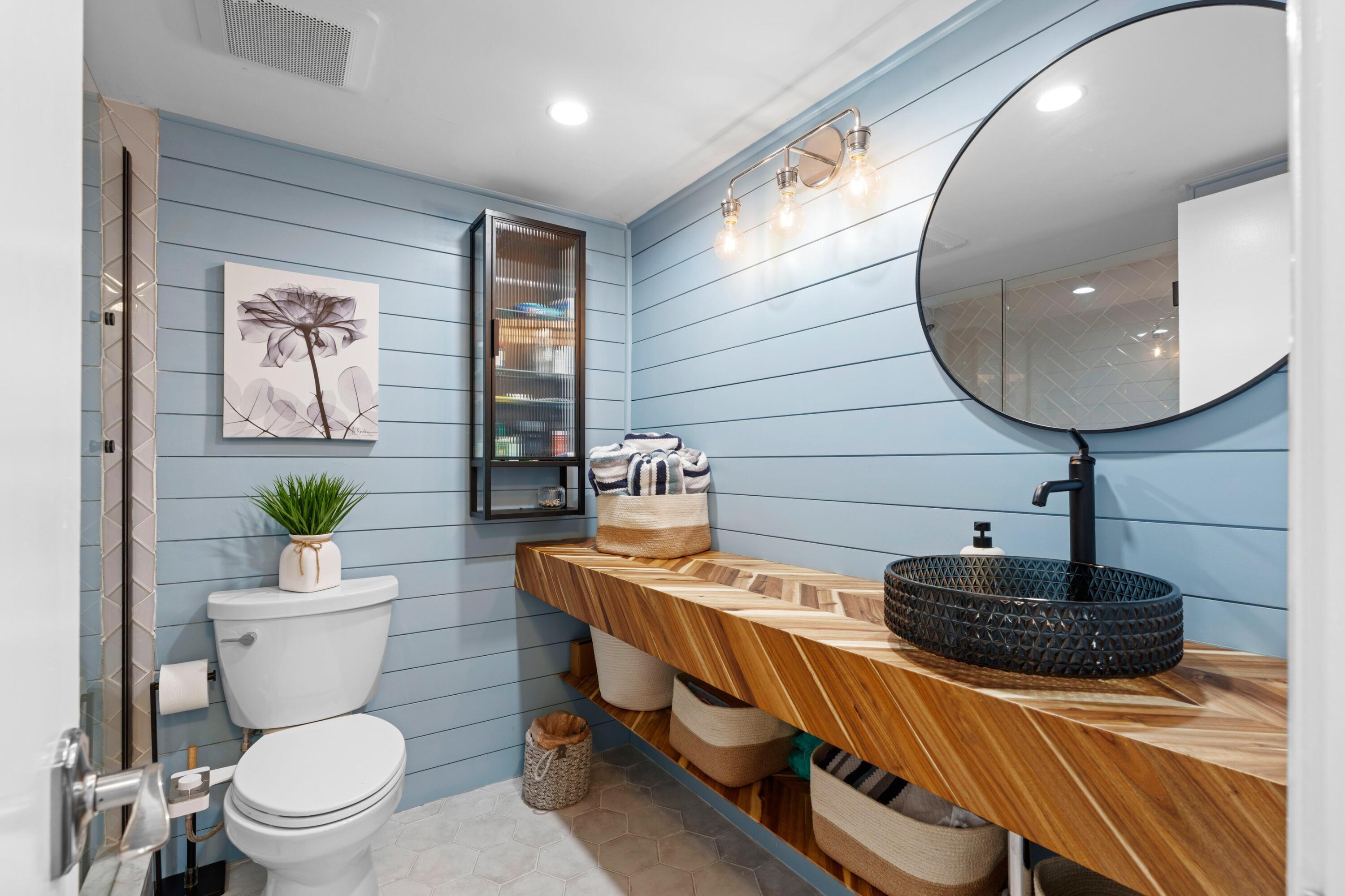 COASTAL WINDS CONDO - Residential