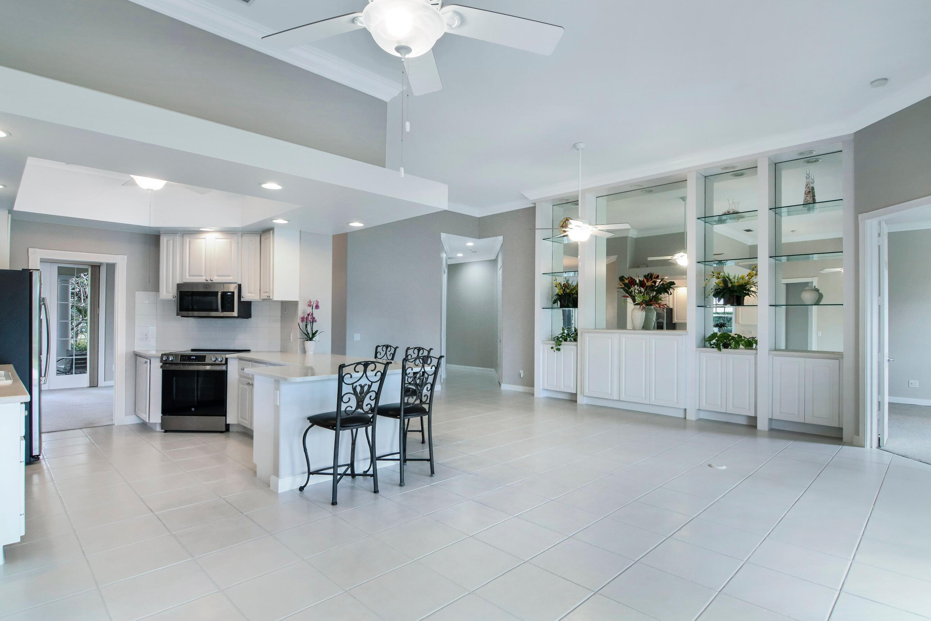 VILLAGEWALK OF WELLINGTON 2 - Residential