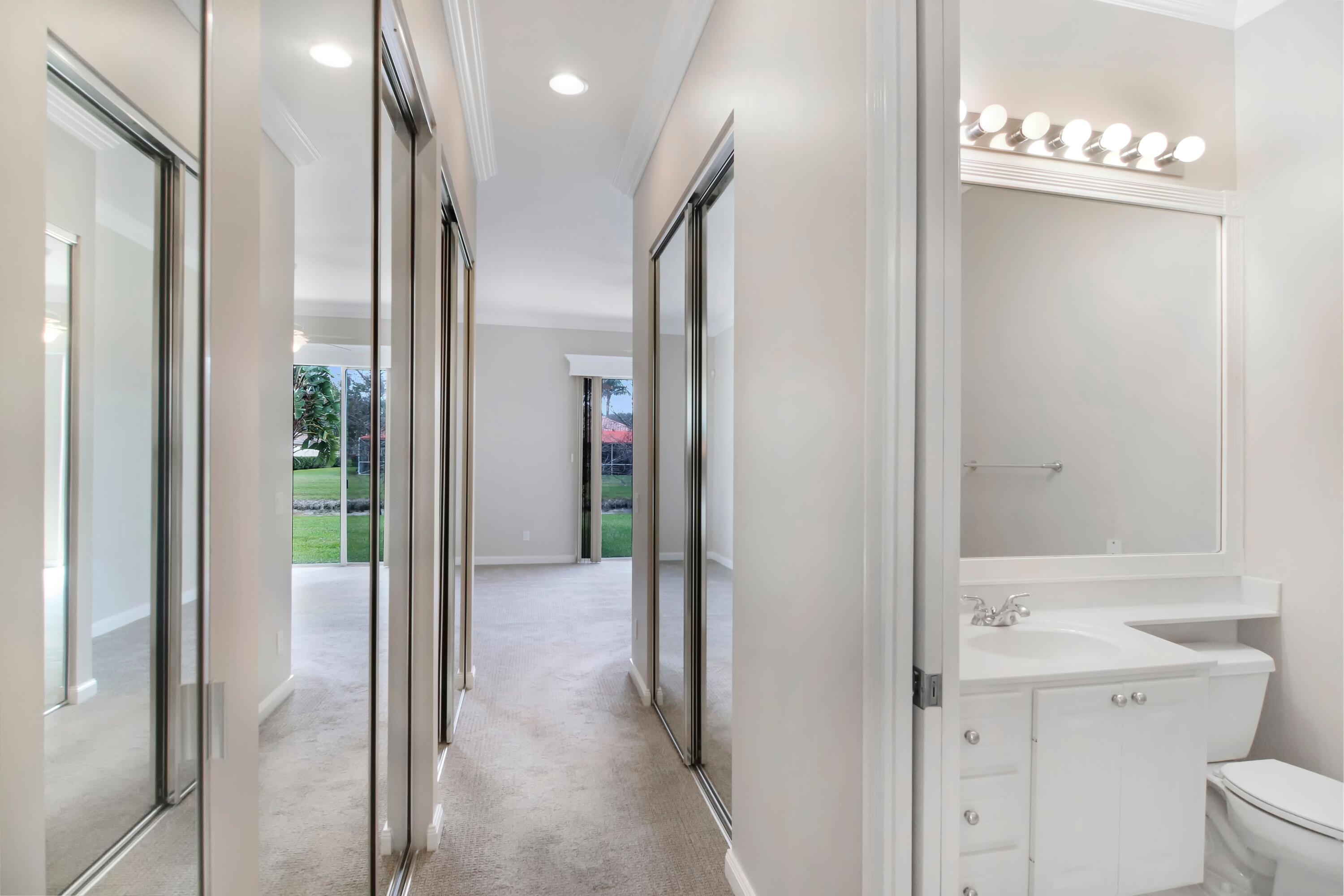 VILLAGEWALK OF WELLINGTON 2 - Residential