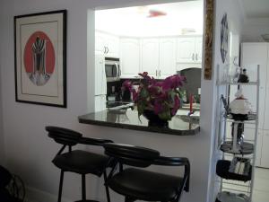 KINGS POINT SAXONY CONDOS - Residential