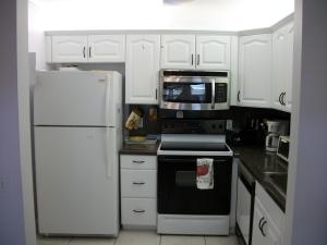 KINGS POINT SAXONY CONDOS - Residential