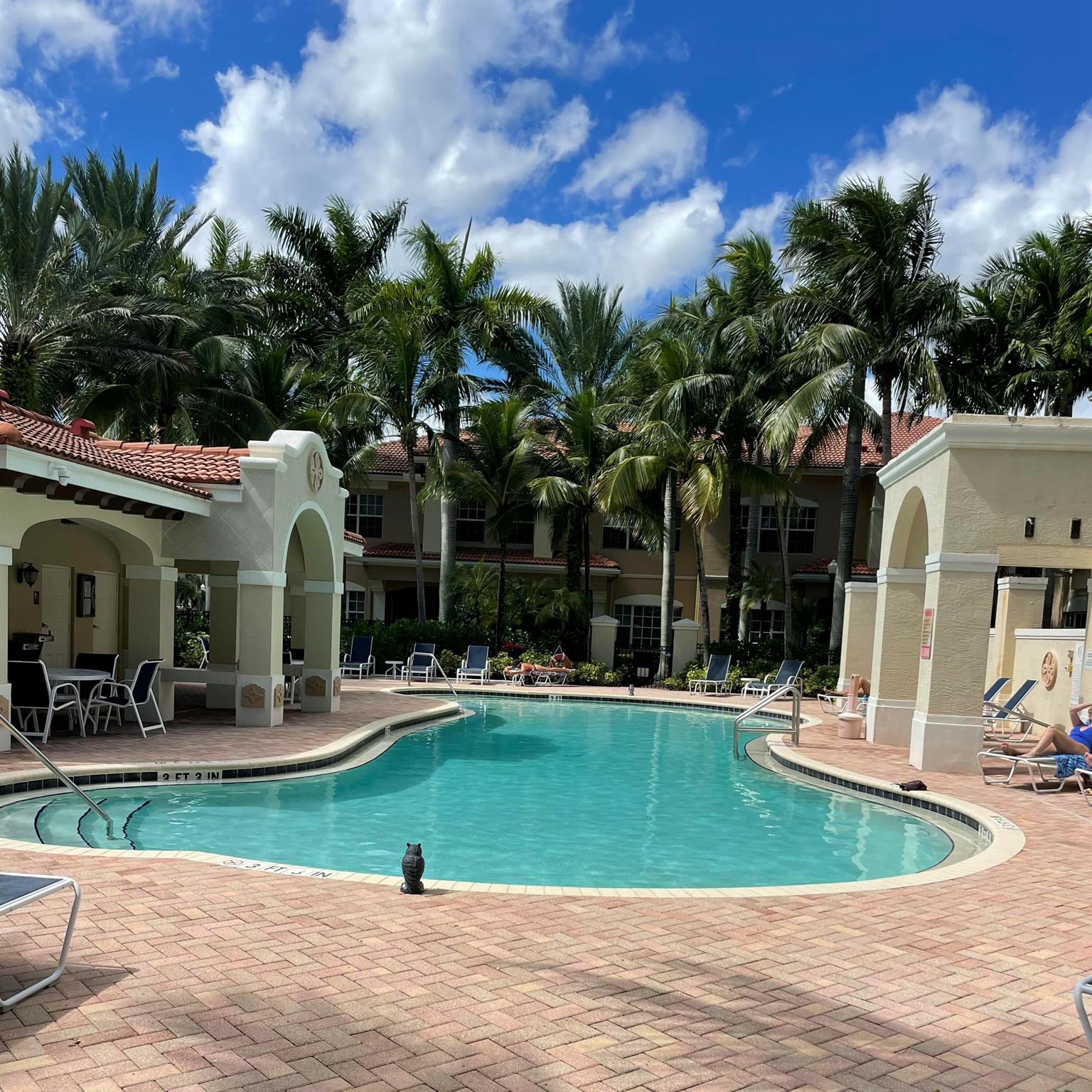 CIELO TOWNHOMES AT SHOPS - Residential Lease